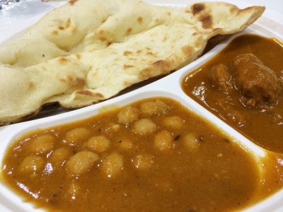 Vegetable curry and naan of Nataraj