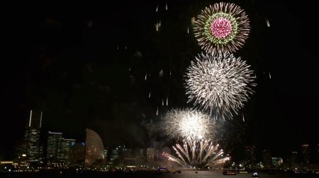 fireworks of Yokohama Kaikosai festival