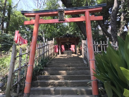 Maruyama Zuishin Inari Daimyojin in Shiba koen park