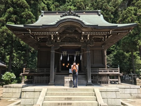 Main shrine at Goryo Jinja shrine in Kamakura