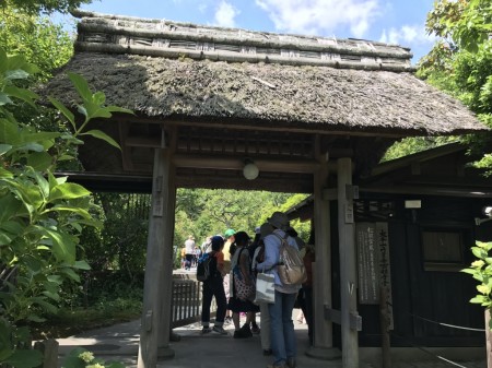 Sanmon  gate at Tokeiji temple in Kamakura